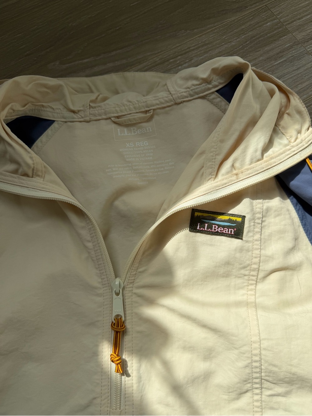 LL Bean Women's Mountain Classic Anorak Multi-Color Natural/ Blue Mineral Sz XS - Picture 5 of 9